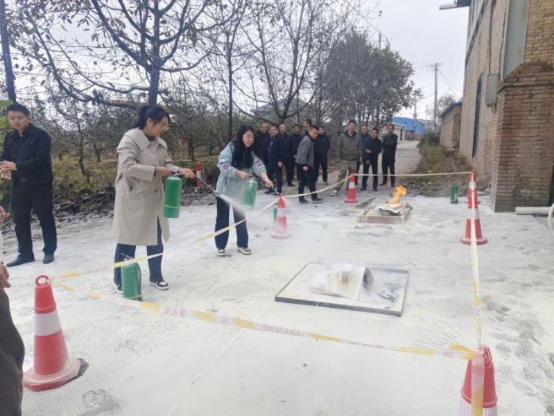 甘肅恒達(dá)工程檢測有限公司成功舉辦“強(qiáng)化安全意識，共筑消防防線” 消防安全演練活動
