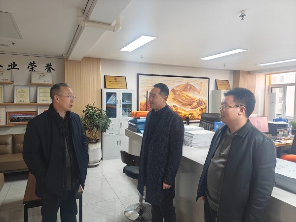 慶陽市總工會領(lǐng)導(dǎo)蒞臨信合與恒達(dá)公司參觀指導(dǎo)